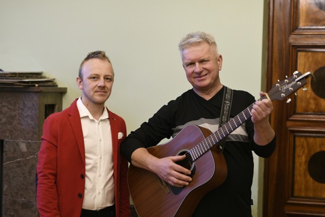 Przed widzami swoje umiejętności muzyczno-wokalne zaprezentowali między innymi Maksymilian Chaba i Mirosław Stefański.