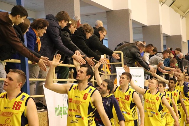 Sokół Międzychód pokonał Ogniwo Szczecin 96:90 i awansował do II fundy fazy play-off (2.04.2022).