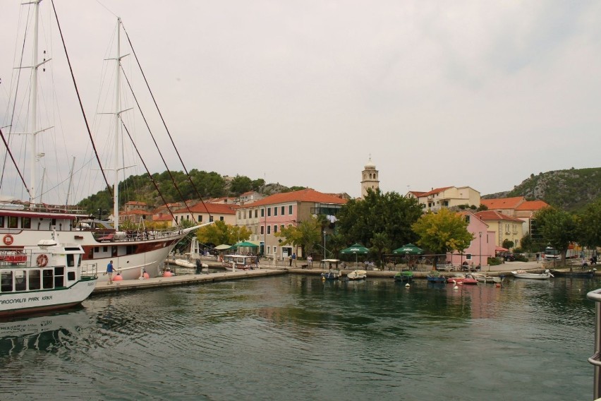 Skradin. Stąd rozpoczyna się rejs statkiem po rzece Krka....