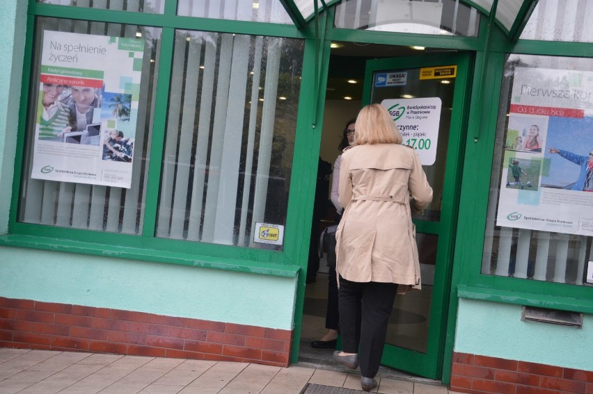 Napad na bank przy ul. Budowlanych w Głogowie! Sprawca uciekł z pieniędzmi [AKTUALIZACJA]