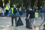 Światowy Dzień Sprzątania nad Wisłą. Mieszkańcy stolicy posprzątali Poniatówkę. Za nami finał tegorocznej edycji World Cleanup Day