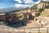 Włochy: te rzeczy musisz zrobić na Sycylii. Najpiękniejsze miejsca, atrakcje turystyczne i tradycyjne potrawy lądu u podnóża Etny