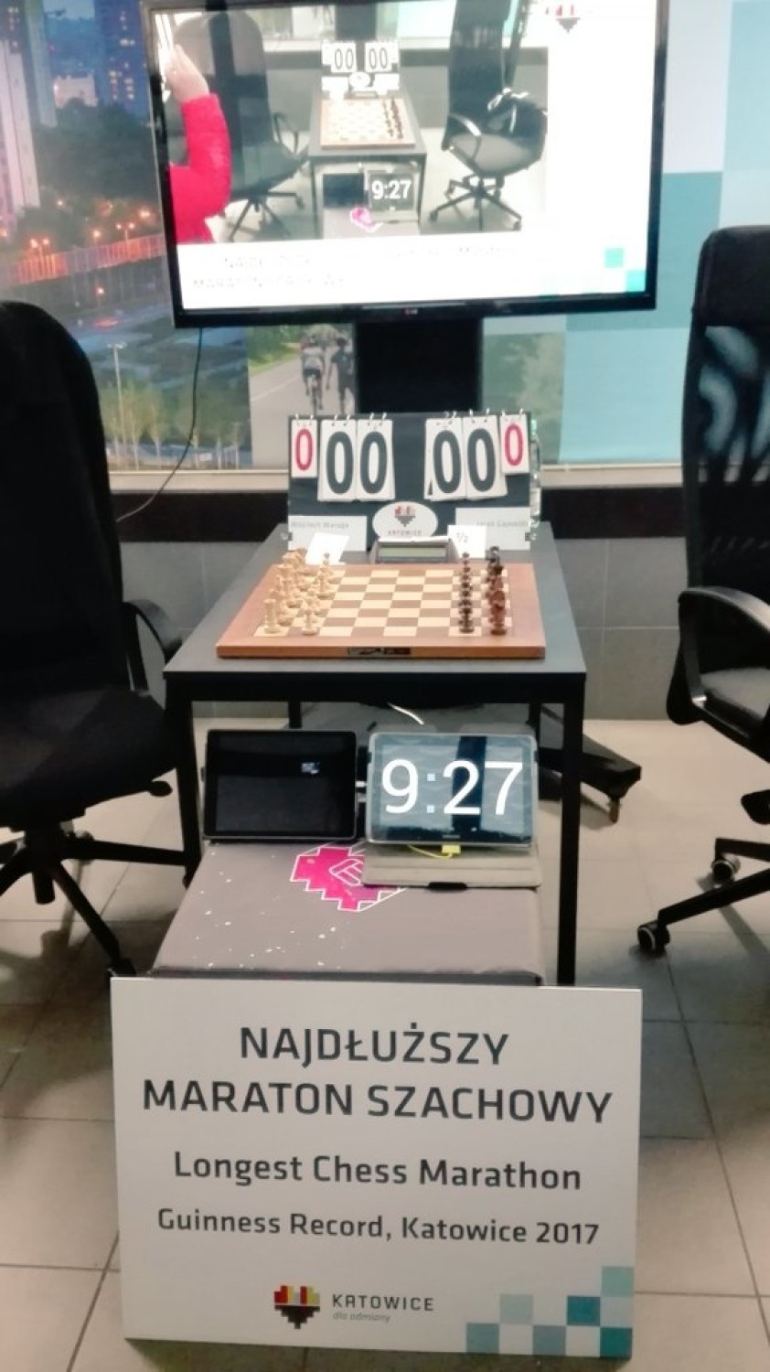 Mistrzostwa w szachach szybkich i błyskawicznych w Spodku [ZDJĘCIA] Rekord Guinnessa w Katowicach