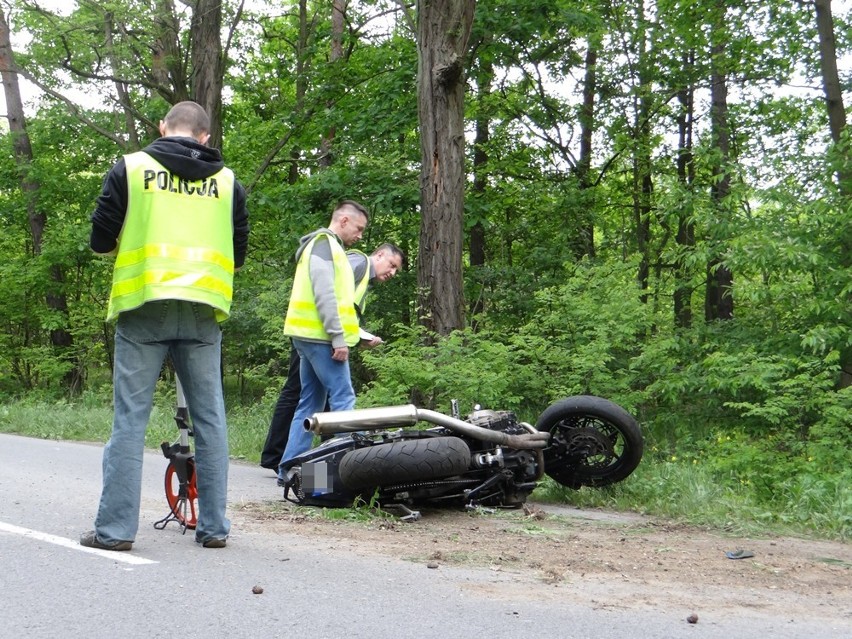 Tragiczny wypadek motocyklisty na drodze Kletnia-Kocierzowy w gm. Gomunice [ZDJĘCIA]