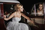 Biżuteria ślubna, która będzie podkreślała Twoją urodę. Zobacz, jakie ozdoby pasują do białej sukienki ślubnej. Sprawdź trendy na 2023 rok