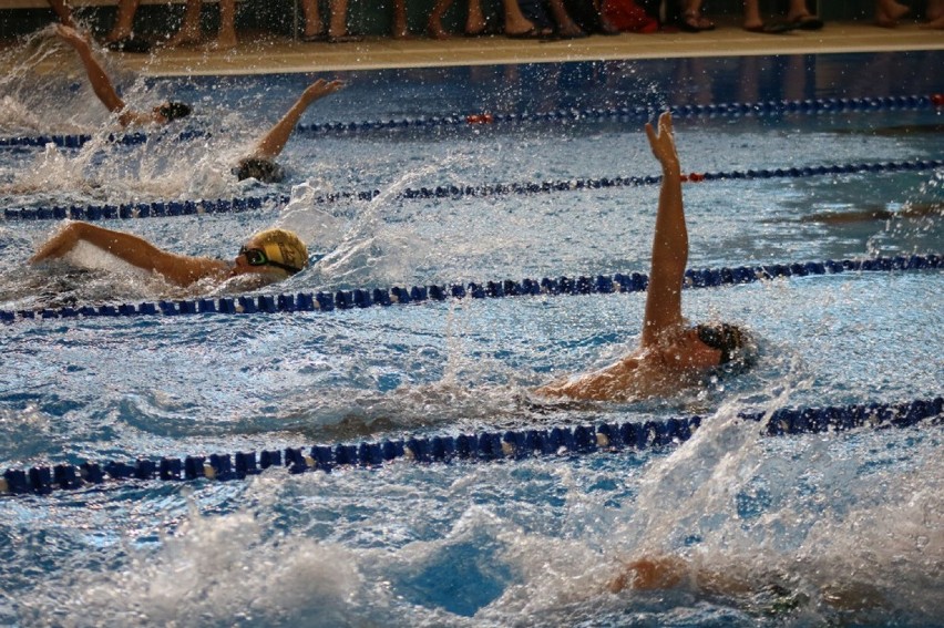 W Wałbrzychu odbyła się druga edycja I Szkolnej Ligi Pływackiej