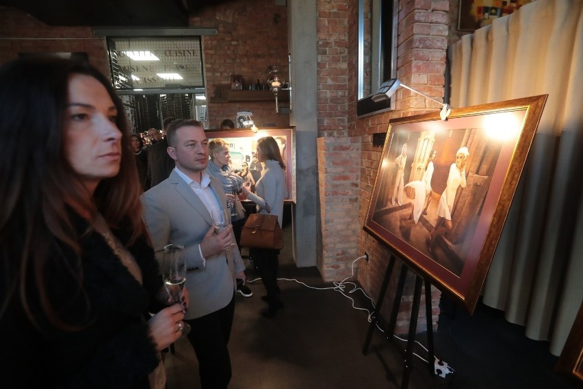 Premiera unikatowego kalendarza i wernisaż fotografii. Kto się pojawił? [ZDJĘCIA]