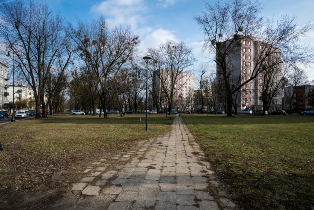 Remont alei Wojska Polskiego. Wymiana chodnika na antysmogowy, aleja spacerowa między jezdniami