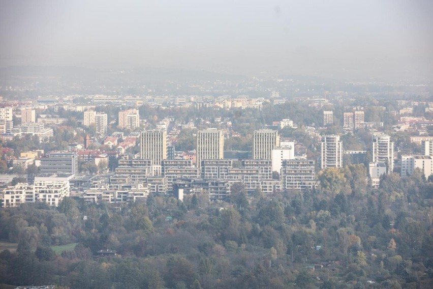 Smog regularnie dusi mieszkańców Krakowa, szczególnie zimą....