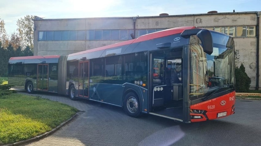 Dwa używane „holendry” jeżdżą w polickiej spółce. Kursują do Trzebieży