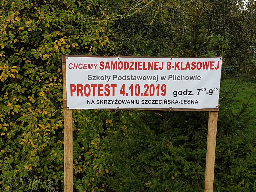 Protest w Pilchowie. Zdesperowani mieszkańcy zablokowali drogę. Policja przygotowała objazdy 