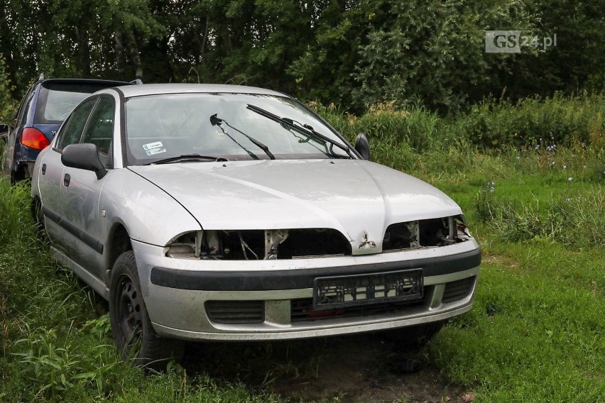 Przez pięć lat straż miejska doprowadziła do usunięcia 2,5 tysiąca porzuconych aut w Szczecinie
