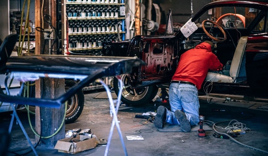 Część mechaników próbuje naciągnąć swoich klientów na...