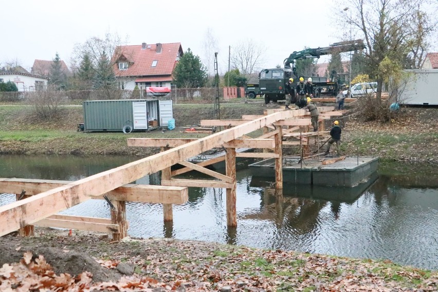 Mieszkańcy są zaskoczeni tempem prac i wychwalają...