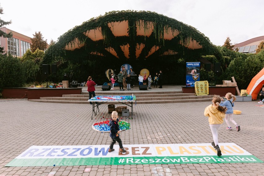 Piknik ekologiczny w Parku Jedności Polonii z Macierzą przy al. Cieplińskiego (ZDJĘCIA)