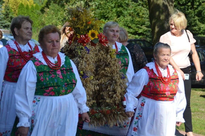 Dożynki inne niż zwykle również w Brzezinach. ZDJĘCIA