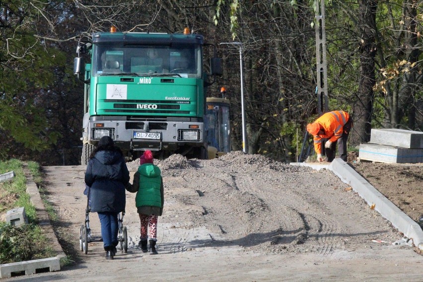 Rozpoczął się remont wejścia do legnickiego Parku Miejskiego