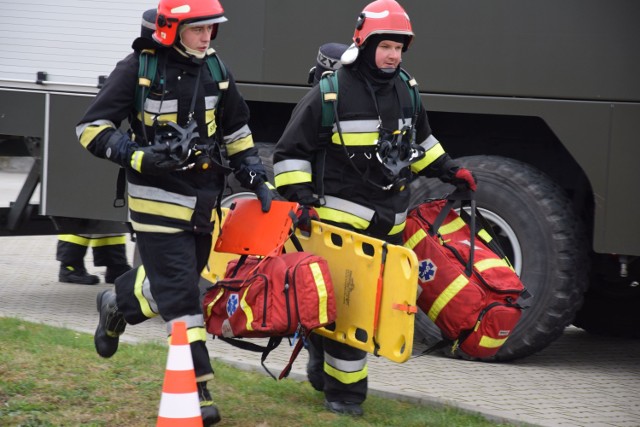 Strażacy zmierzyli stężenie tlenku węgla w pomieszczeniu przy ulicy Młyńskiej w Świeciu. Badanie wykazało 44 ppm