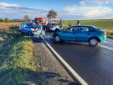 Czołówka na zakręcie! Zderzenie dwóch samochodów osobowych na ul. Rolnej w Śremie