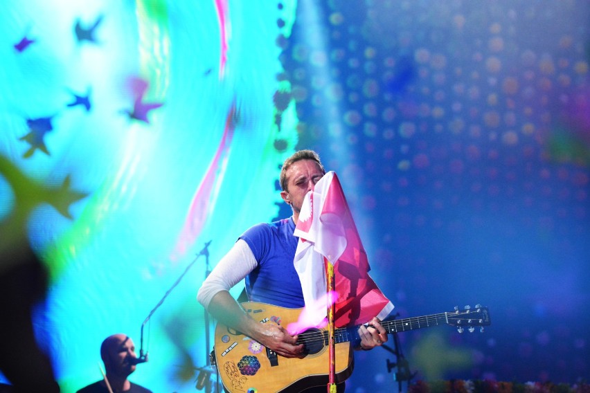 Coldplay w Warszawie. Fenomenalny Chris Martin i tłumy na...