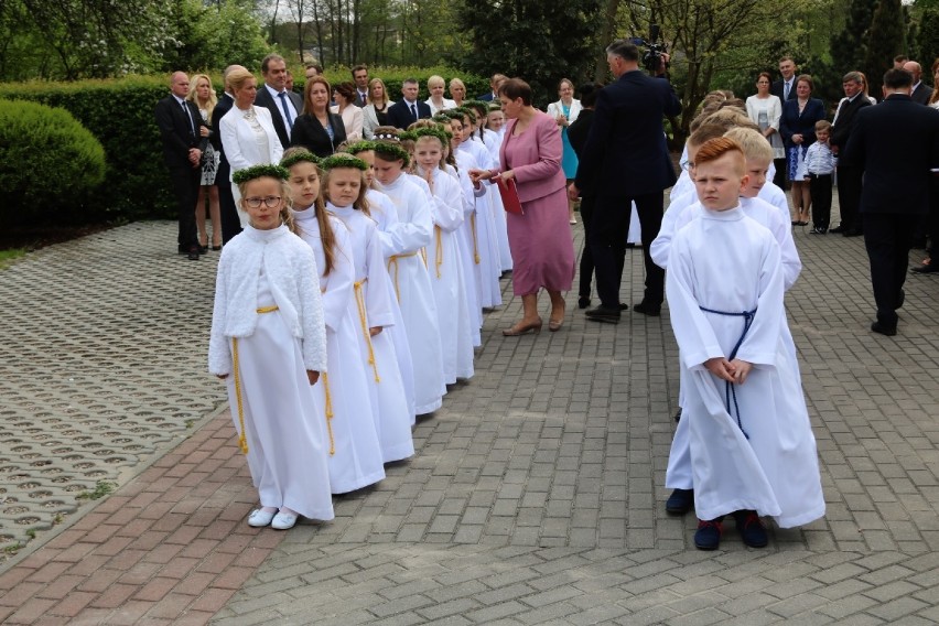 Komunia w kościele pw.  św. Katarzyny Aleksandryjskiej w...