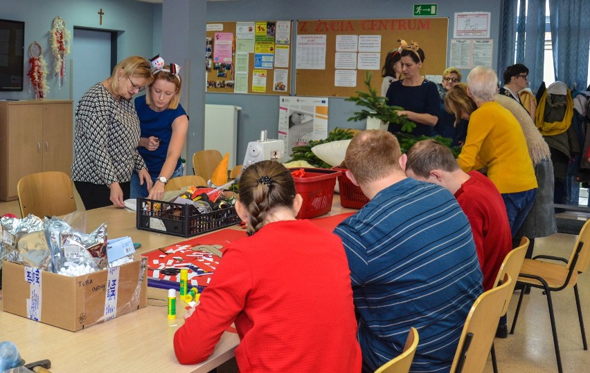 Szamotuły. Świąteczne warsztaty w Centrum Wspierania Organizacji Pozarządowych [ZDJĘCIA]