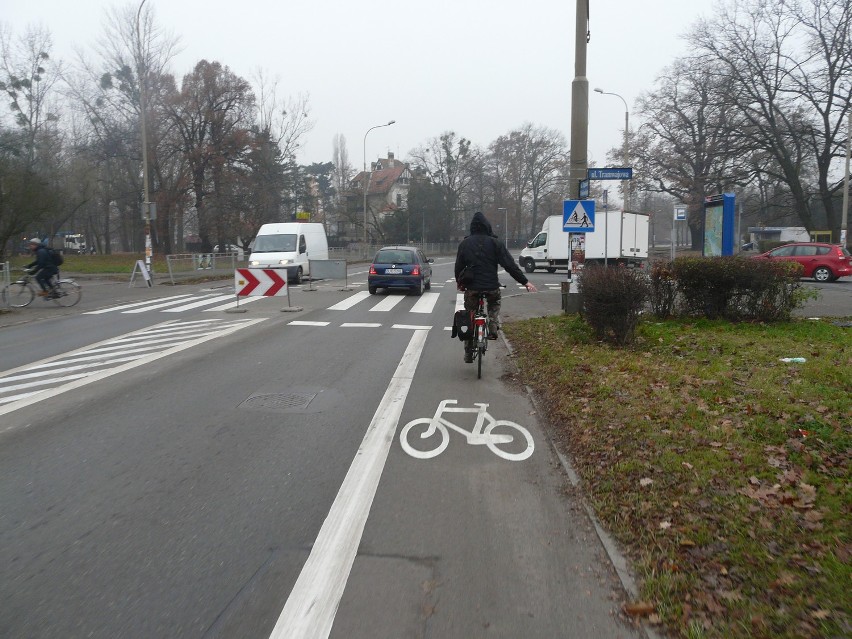 Wrocław: Powstał najdłuższy pas rowerowy w mieście. Tylko po co?