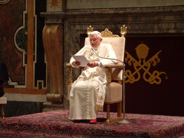Papież Benedykt XVI w 2006 r.
