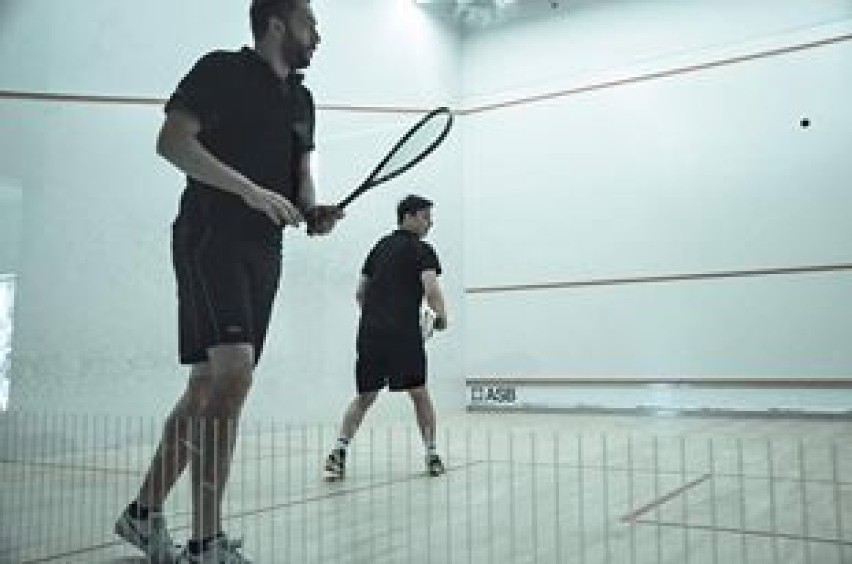 Gra w squasha w Piotrkowie coraz popularniejsza, ale żeby...