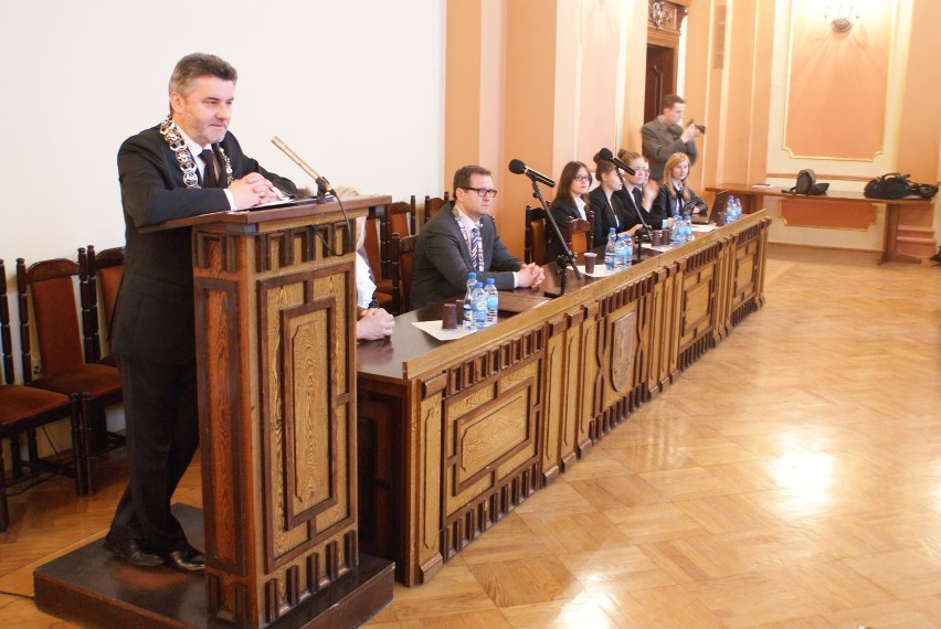 Kalisz: Młodzieżowa Rada Miasta oficjalnie zainaugurowała działalność. ZDJĘCIA