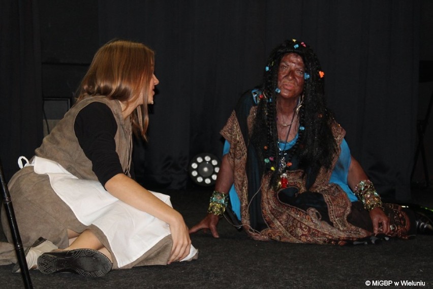 Spektakl "Czarownice z Salem" w Wieluńskim Domu Kultury[FOTO]