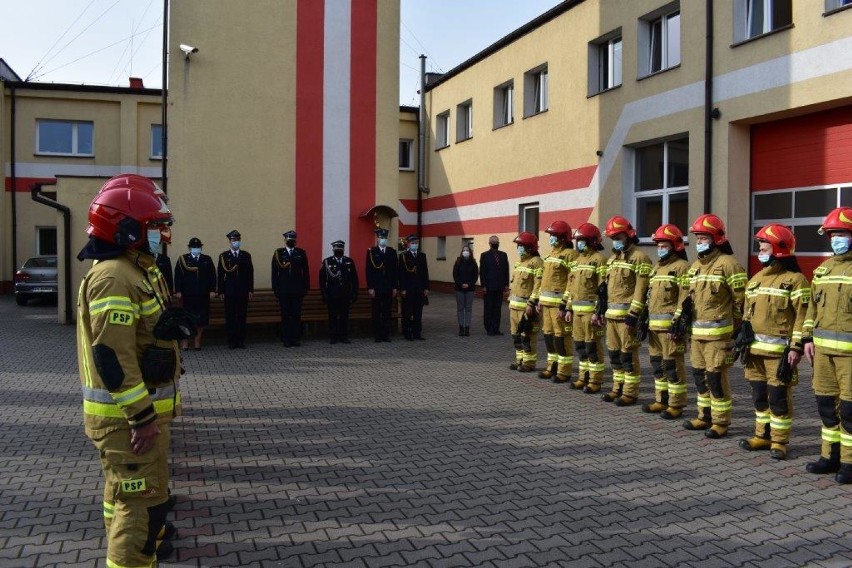 Uroczysta zmiana warty w Komendzie Powiatowej Państwowej Straży Pożarnej [ZDJĘCIA]