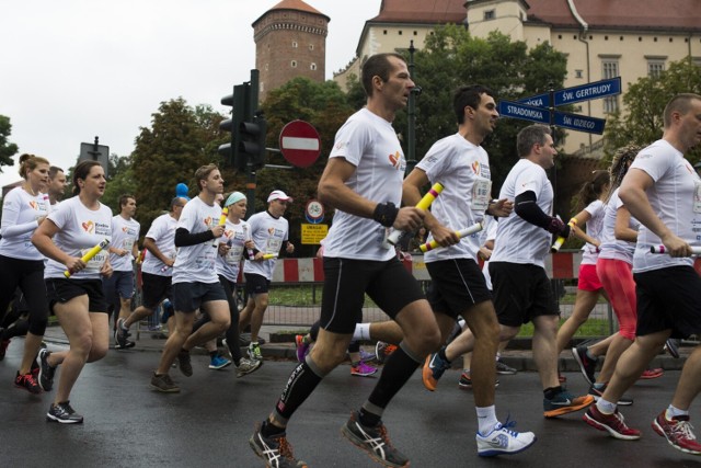 3.09.2017, Kraków: biegacze Poland Business Run na trasie w okolicach Wawelu