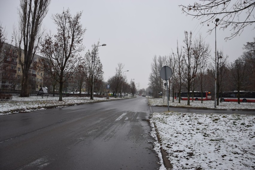 Zima zawitała do Częstochowy. Zaśnieżone ulice, osiedla i...