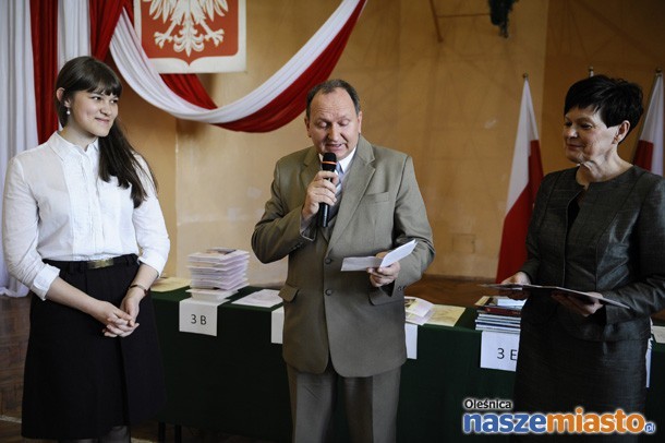 Pożegnanie absolwentów w I LO (ZDJĘCIA)