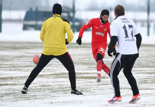 Dwukrotnie a prowadzenie wychodziła Sandecja i dwa razy...