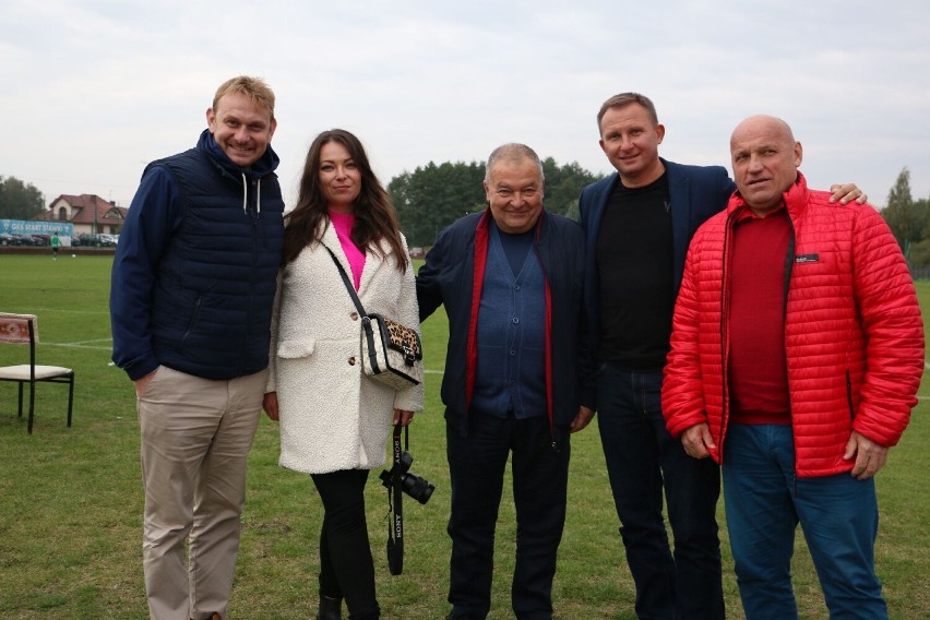 Start WIP Stawki - Wisła Dobrzyń. Na stadionie pojawił się Sebastian Mila [zdjęcia]