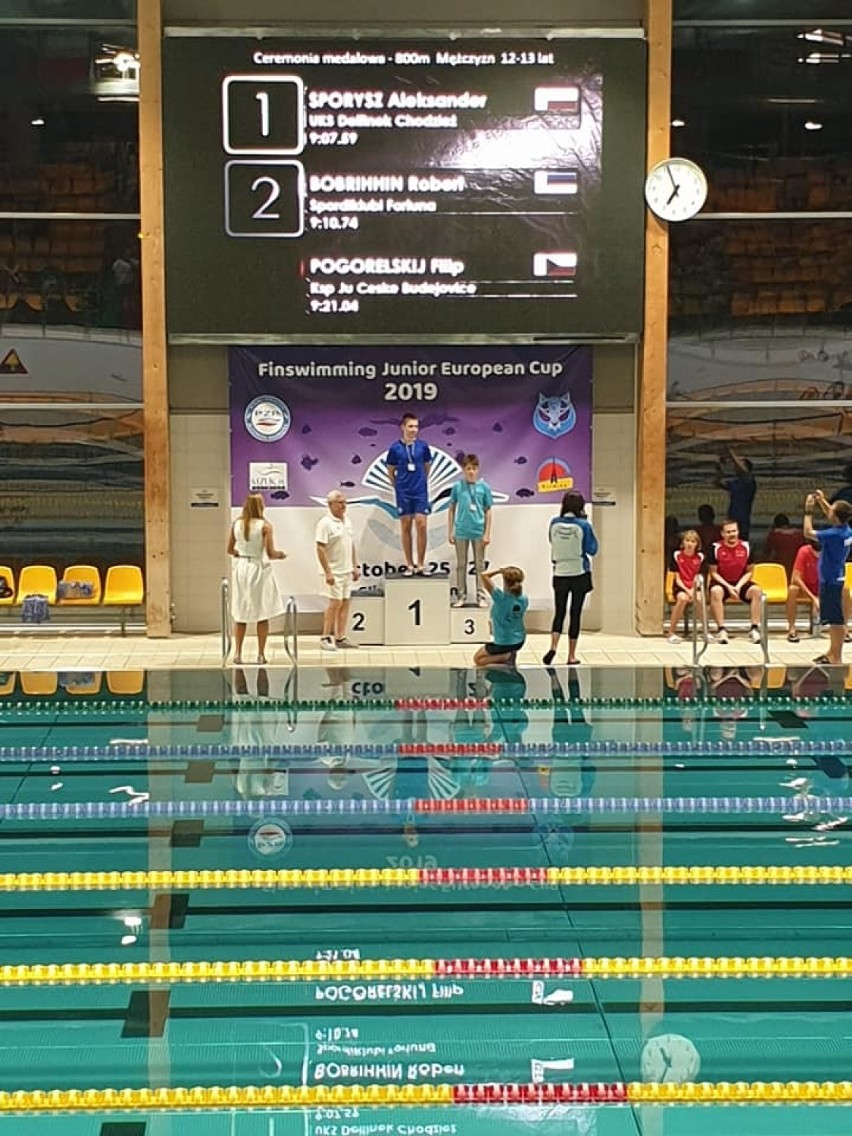 UKS Delfinek Chodzież zdobył 11 medali na zawodach Pucharu Europy w Pływaniu w Płetwach (FOTO)