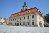 Rawicz. Jaki pomnik stanie na rynku? Burmistrz odpowiada na pomysł postawienia monumentu założyciela miasta