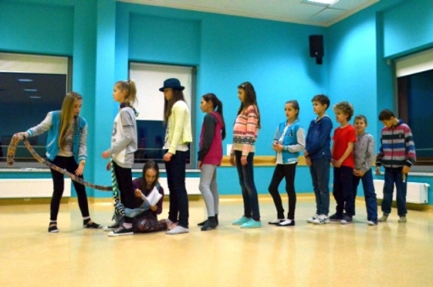 Teatr - dzieci, młodzież, dorośli - Każda grupa wiekowa potrafi być kreatywna!
