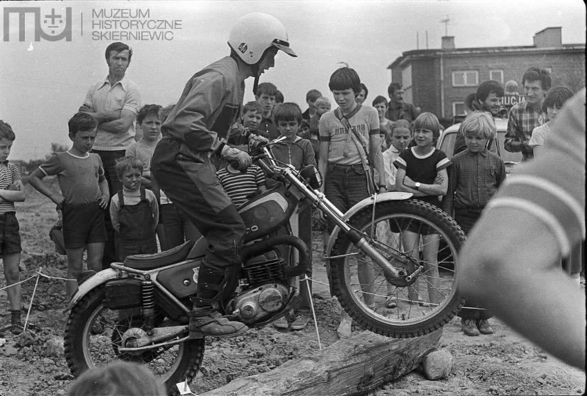 Motocross przy ul. Iwaszkiewicza, połowa lat 80. XX wieku
