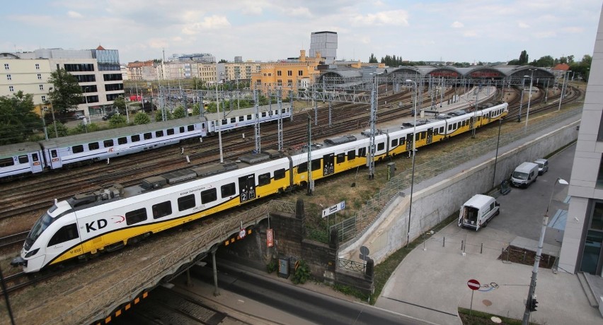 Nowy rozkład Kolei Dolnośląskich. Więcej pociągów, komunikacja zastępcza ze Świdnicy i Wałbrzycha