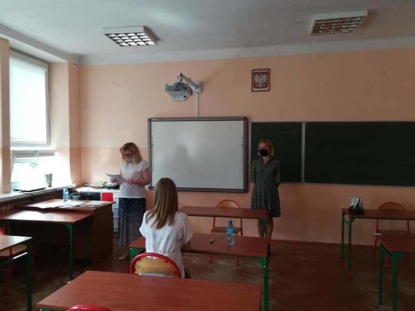 Wyniki egzaminu ósmoklasisty w roku 2020 w Tomaszowie i regionie. Jak wypadli tomaszowianie?