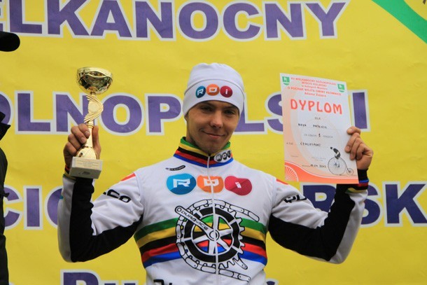 Mateusz Kryk podczas weekendowych wyścigów dwukrotnie stawał na najwyższym stopniu podium