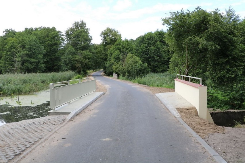 Most na rzece Sępolence na drodze Niechorz - Komierówko...