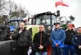 Protest rolników w Nowym Mieście nad Wartą. Ponad setka ciągników pojawiła się na parkingu przy DK 11. Przedstawiono postulaty [zdjęcia]