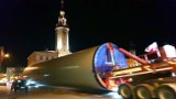 Gigantyczny transport na opolskich drogach. Transannaberg przewozi elementy farmy wiatrowej na Górny Śląsk