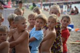 Piknik Wilczyński 2022. Konkurencje dla dzieci na wilczyńskiej plaży. Mnóstwo uśmiechów i dobrej zabawy. [ZDJĘCIA]