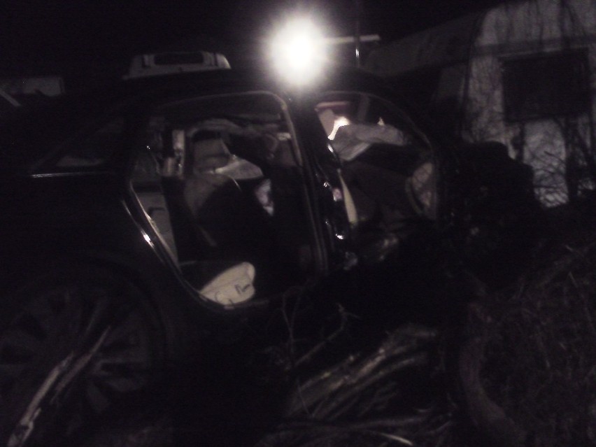 Wypadek na K-10 pod Wyrzyskiem. W Kosztowie zderzyły się bus i samochód osobowy