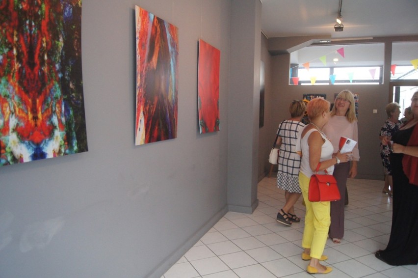 Wystawa malarstwa Elżbiety Kusińskiej „Red & Blue" otwarta w...